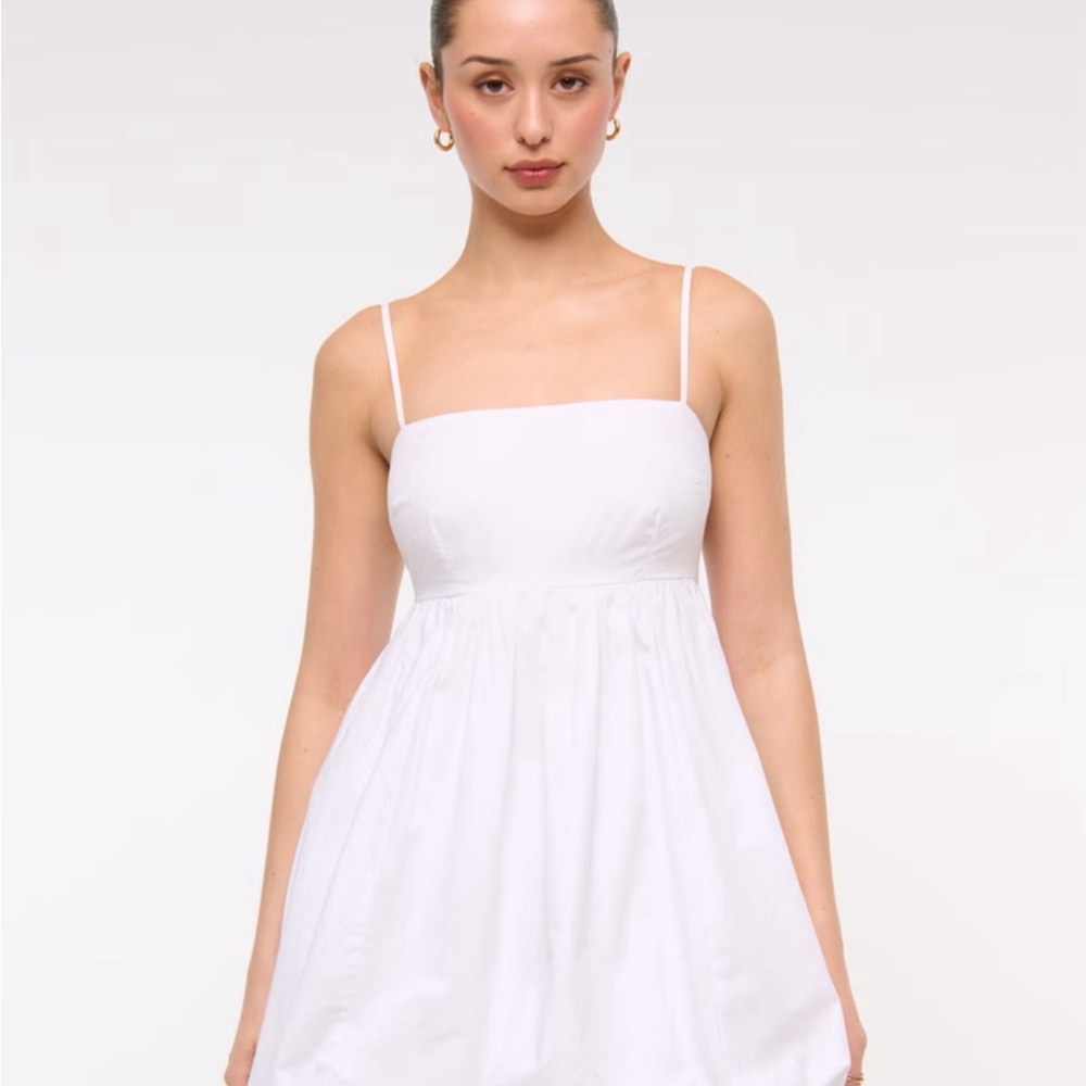 Abercrombie & Fitch White Baby Doll Bubble Hem Mini Dress (NEW WITH TAGS)